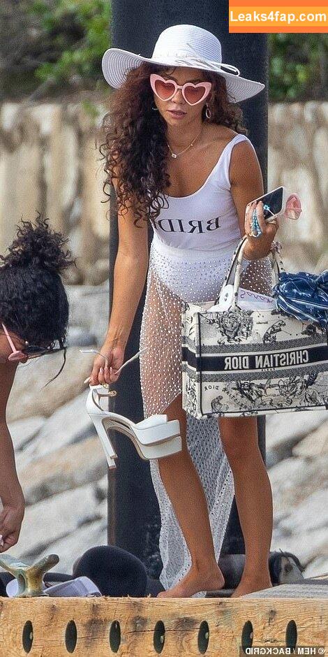 Sarah Hyland / Sarah_Hyland / https: / officialsarahhyland / sarahhyland / sarahhyland4 слитое фото фото #0049