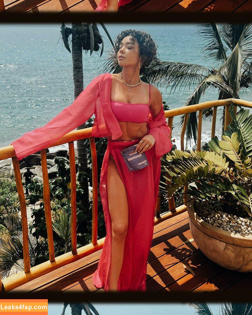 Sarah Hyland / Sarah_Hyland / sarahhyland слитое фото фото #0163