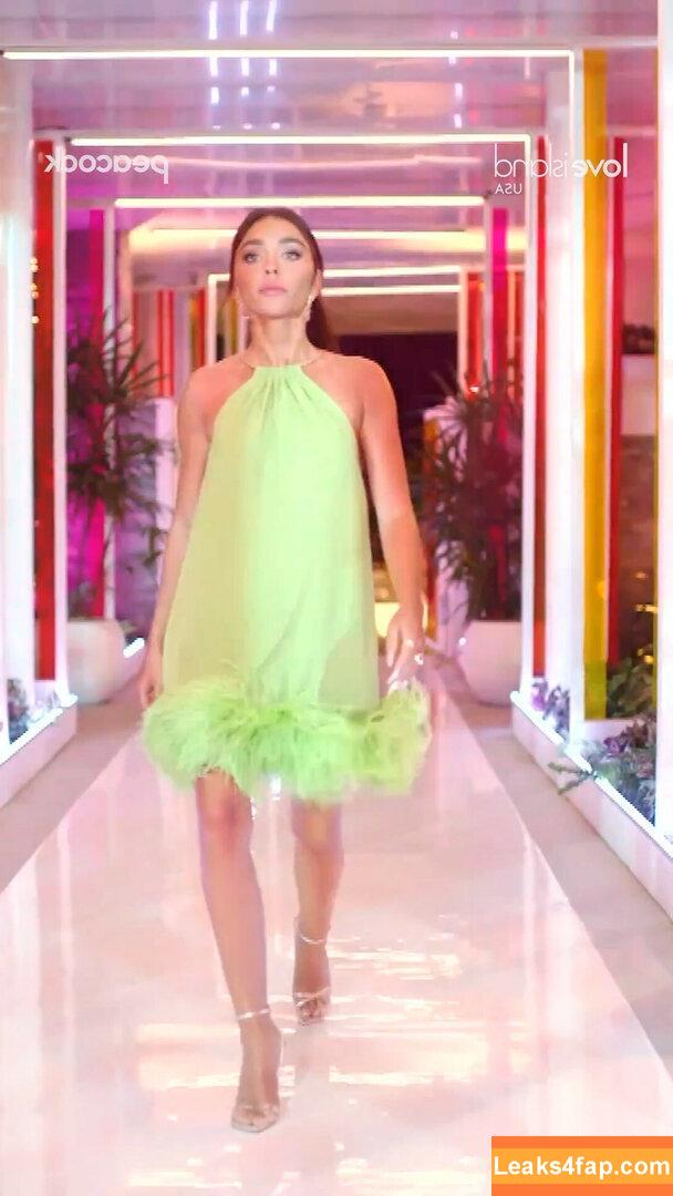 Sarah Hyland / Sarah_Hyland / https: / officialsarahhyland / sarahhyland / sarahhyland4 слитое фото фото #0176