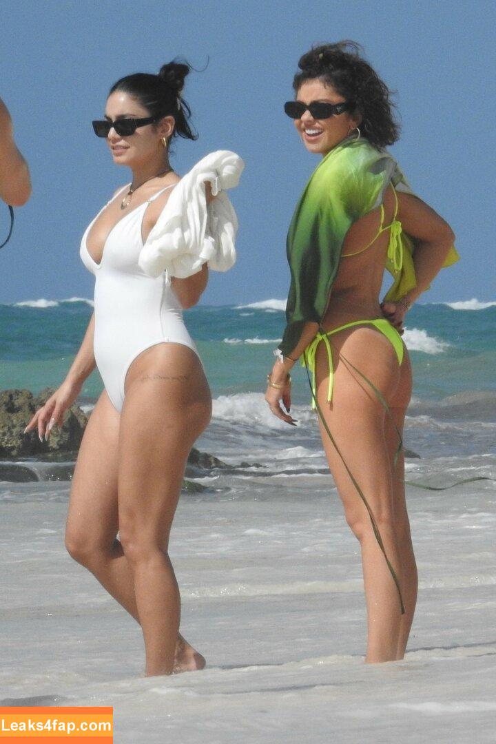 Sarah Hyland / Sarah_Hyland / sarahhyland leaked photo photo #0229