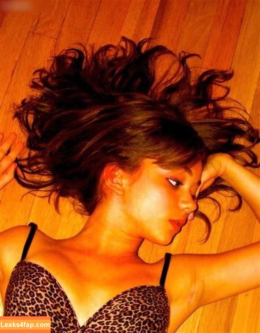 Sarah Hyland / Sarah_Hyland / sarahhyland leaked photo photo #0310