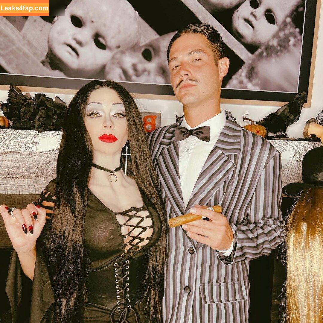 Sarah Hyland / Sarah_Hyland / sarahhyland leaked photo photo #0406