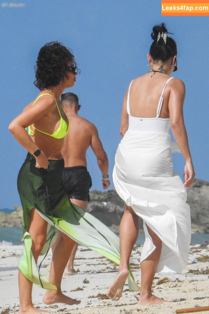 Sarah Hyland / Sarah_Hyland / sarahhyland leaked photo photo #0410