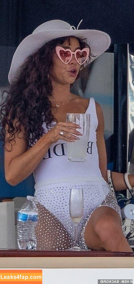 Sarah Hyland / Sarah_Hyland / sarahhyland leaked photo photo #0485