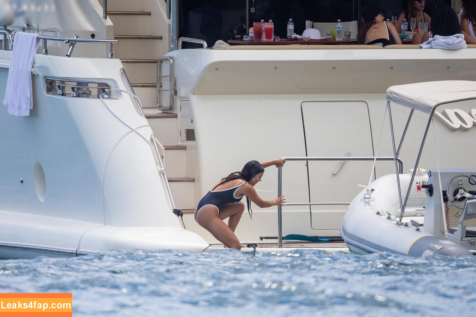 Sarah Hyland / Sarah_Hyland / sarahhyland leaked photo photo #0539