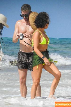 Sarah Hyland photo #0221