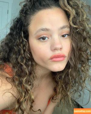 Sarah Jeffery photo #0022