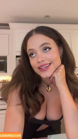 Sarah Jeffery photo #0064