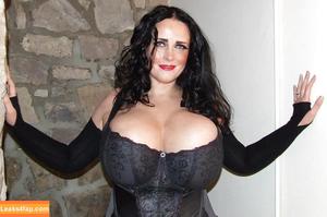 Sarah Lang photo #0009