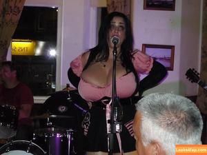 Sarah Lang photo #0018