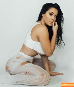 Sarah Love MacDonald фото #0076