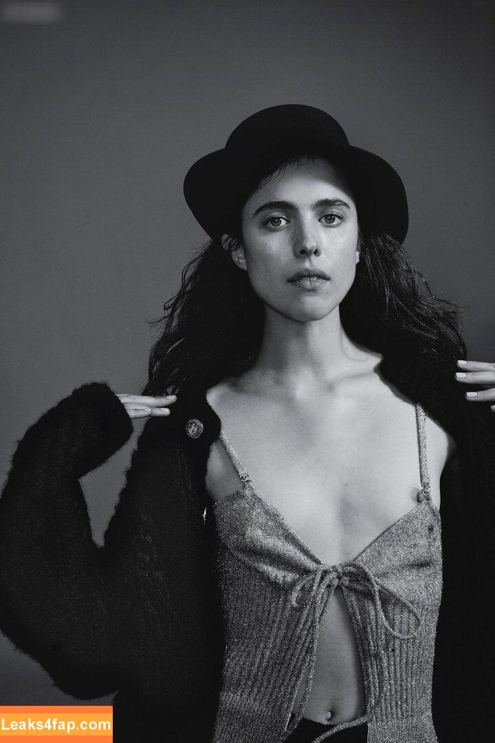 Sarah Margaret Qualley /  слитое фото фото #0023