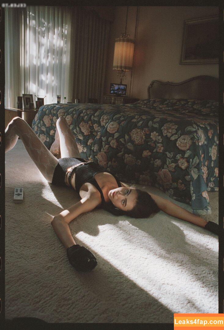 Sarah Margaret Qualley /  leaked photo photo #0049