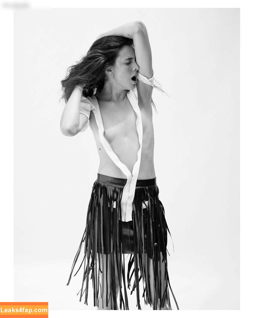 Sarah Margaret Qualley /  leaked photo photo #0061