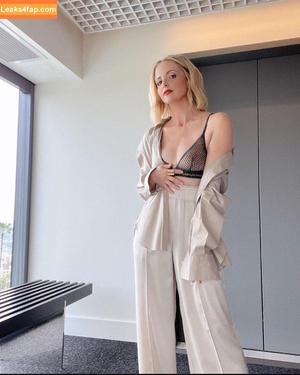 Sarah Michelle photo #0007