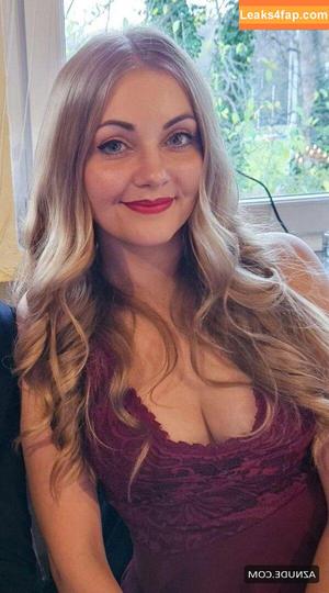 Sarah Milkowski photo #0310