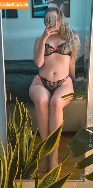 Sarah Milkowski photo #0323