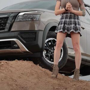 Sarah-n-Tuned, photo #0007