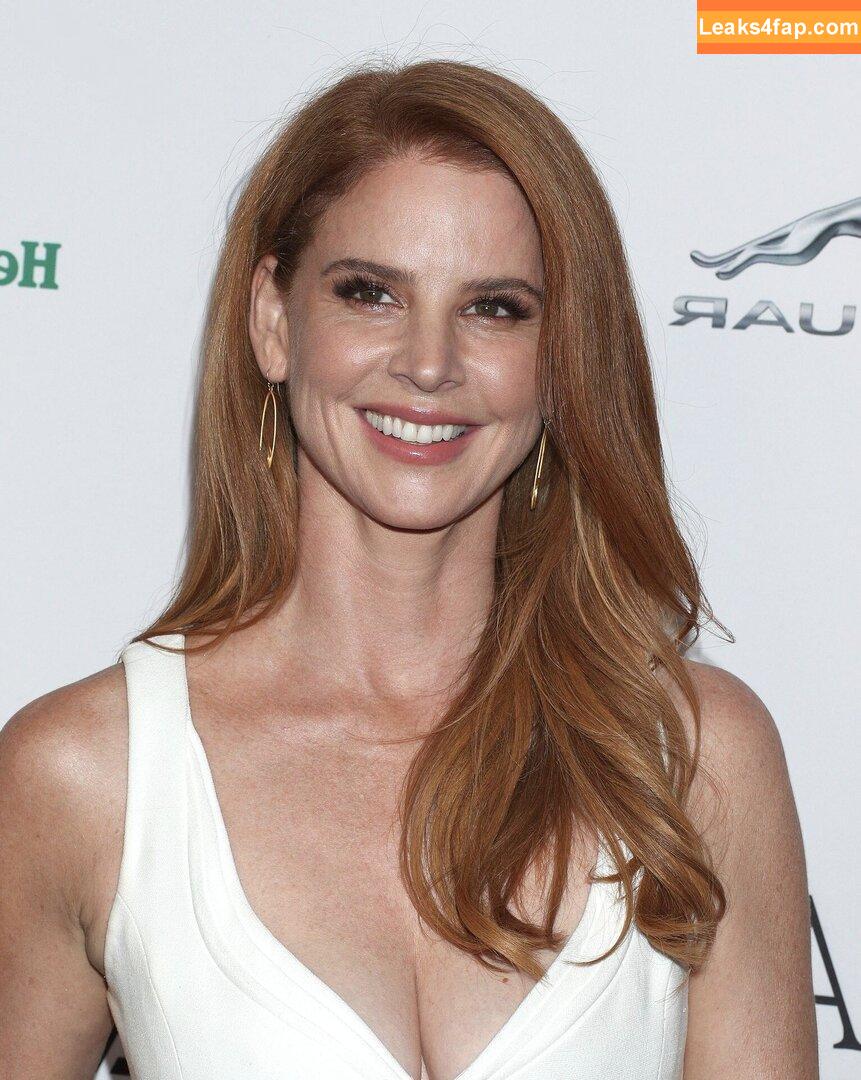 Sarah Rafferty / iamsarahgrafferty leaked photo photo #0032
