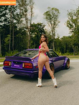 Sarah Senecal photo #0312