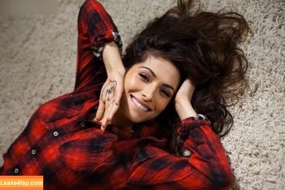 Sarah Shahi / SarahShahi leaked photo photo #0130