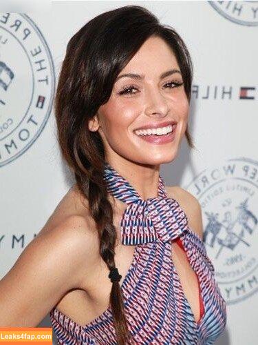 Sarah Shahi / SarahShahi leaked photo photo #0133