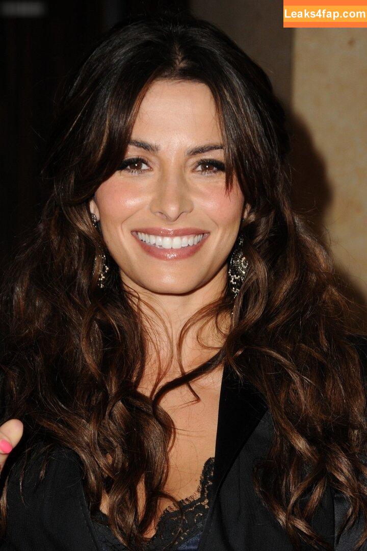 Sarah Shahi / SarahShahi leaked photo photo #0147