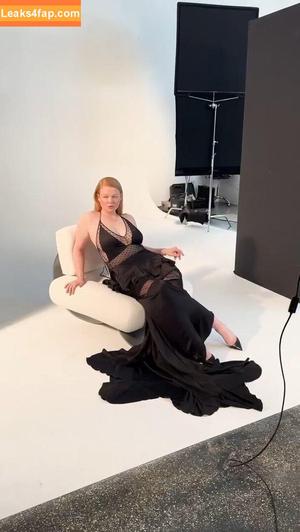 Sarah Snook photo #0027