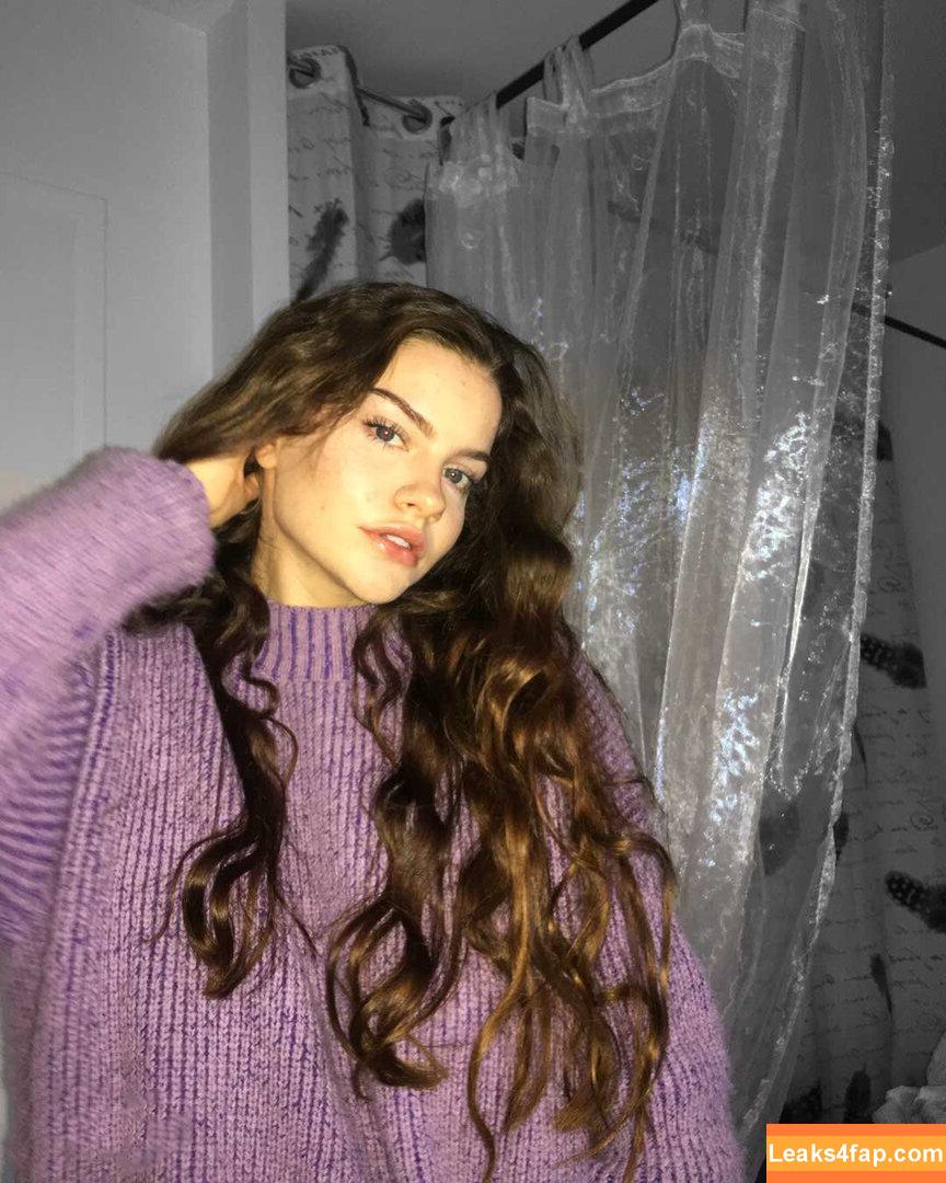 sarahhbl /  leaked photo photo #0005