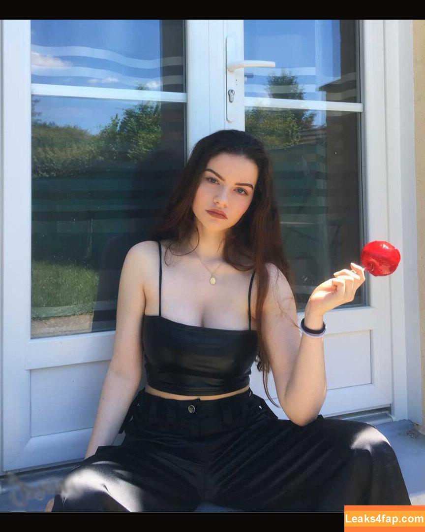 sarahhbl /  leaked photo photo #0006