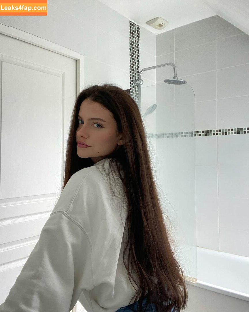 sarahhbl /  leaked photo photo #0030