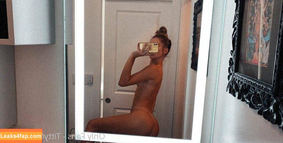 sarahrose19 /  leaked photo photo #0005