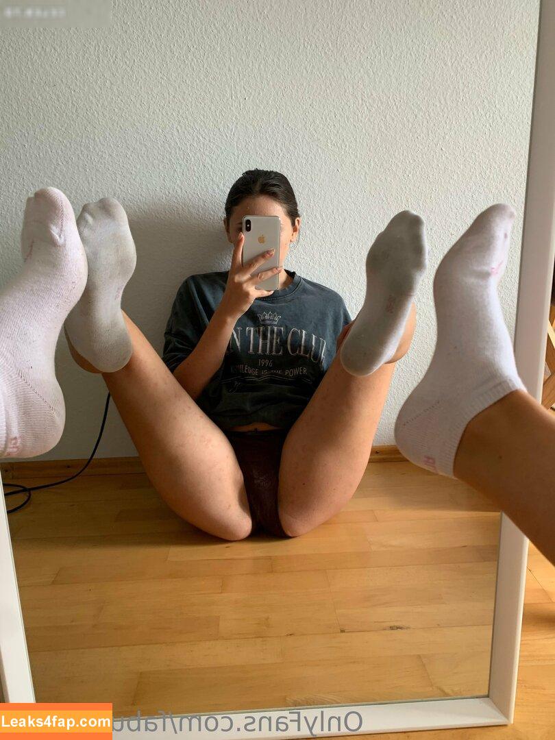 Sarahs_fetish_world / fabulous-me / magical_me22 / sarahs_socks leaked photo photo #0188