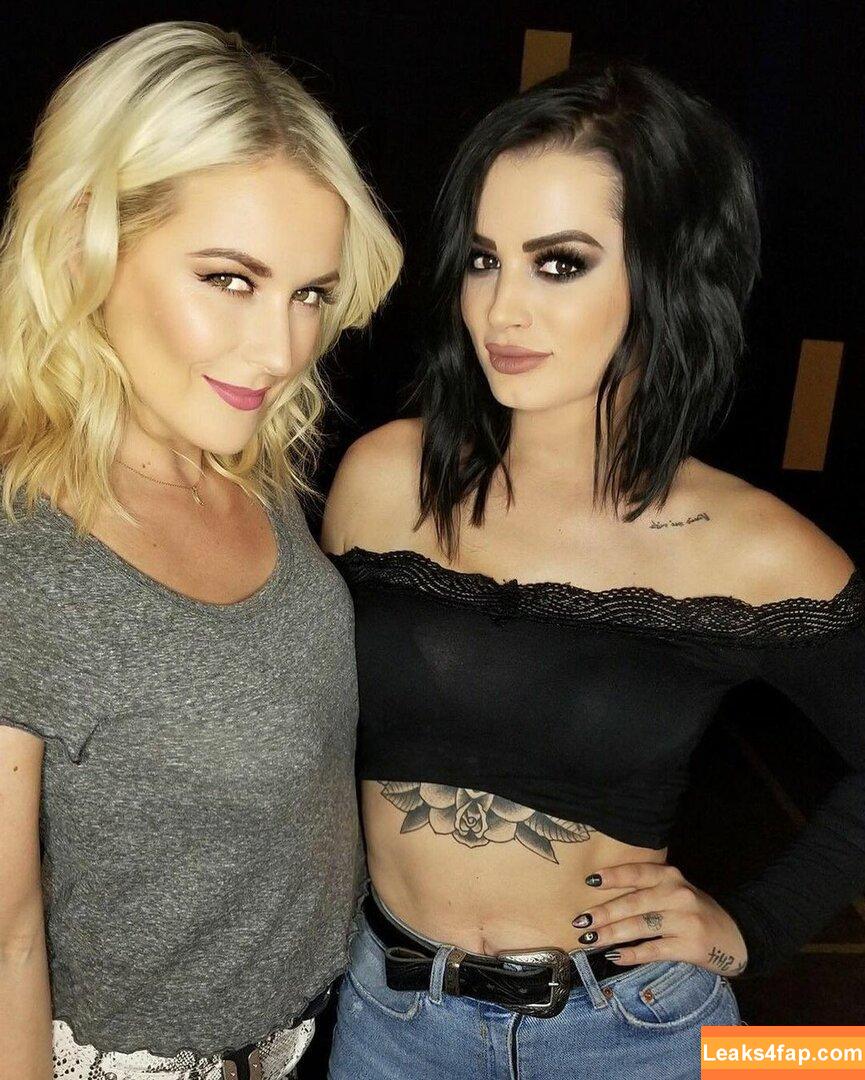 Saraya Bevis / realpaigewwe leaked photo photo #0003