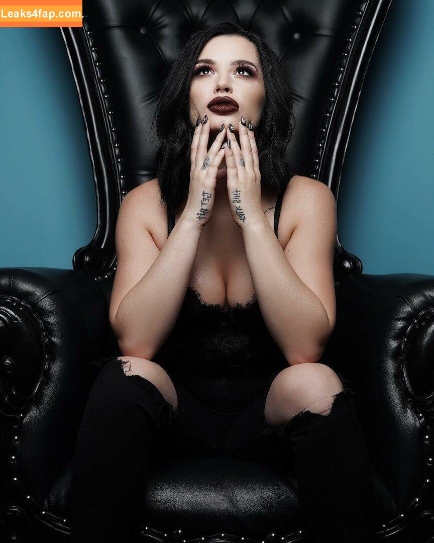 Saraya Bevis / realpaigewwe leaked photo photo #0022
