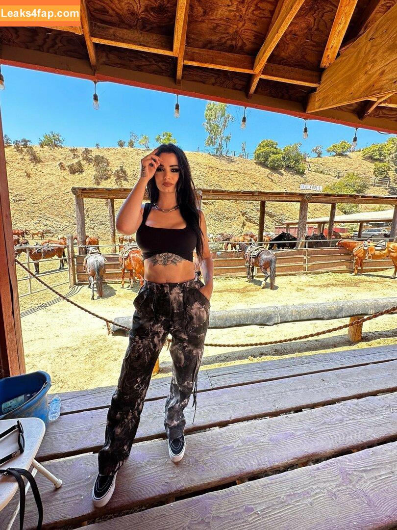 Saraya Bevis / realpaigewwe leaked photo photo #0095