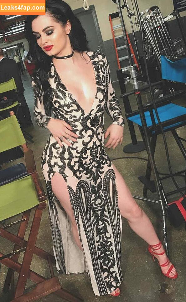 Saraya Bevis / realpaigewwe leaked photo photo #0109