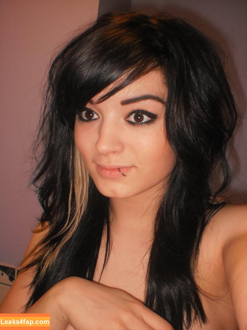 Saraya Bevis / realpaigewwe leaked photo photo #0112