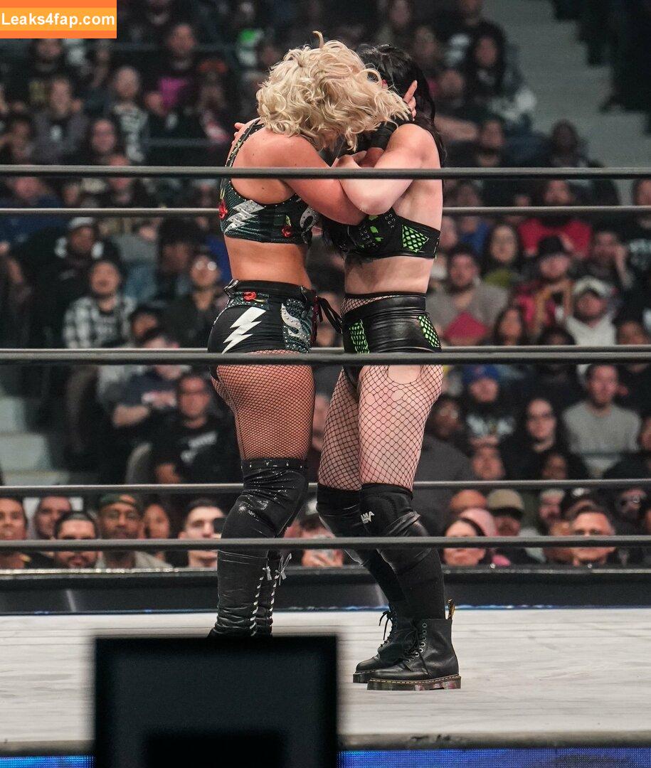 Saraya Bevis / realpaigewwe leaked photo photo #0137