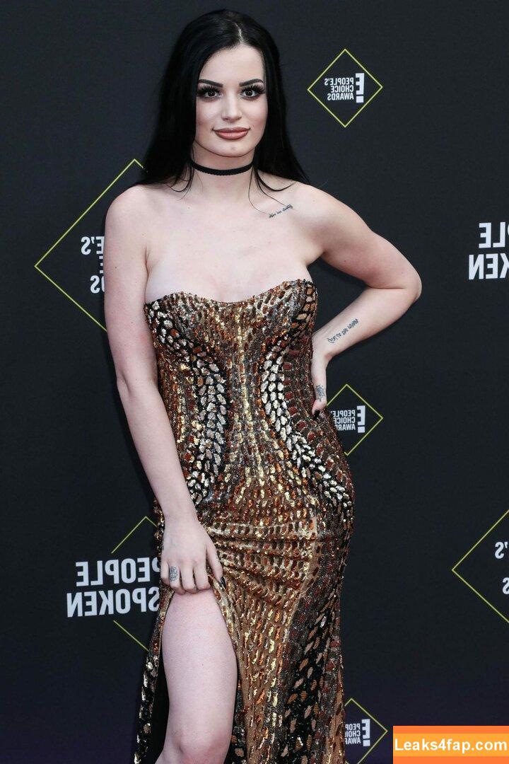 Saraya Bevis / realpaigewwe leaked photo photo #0165