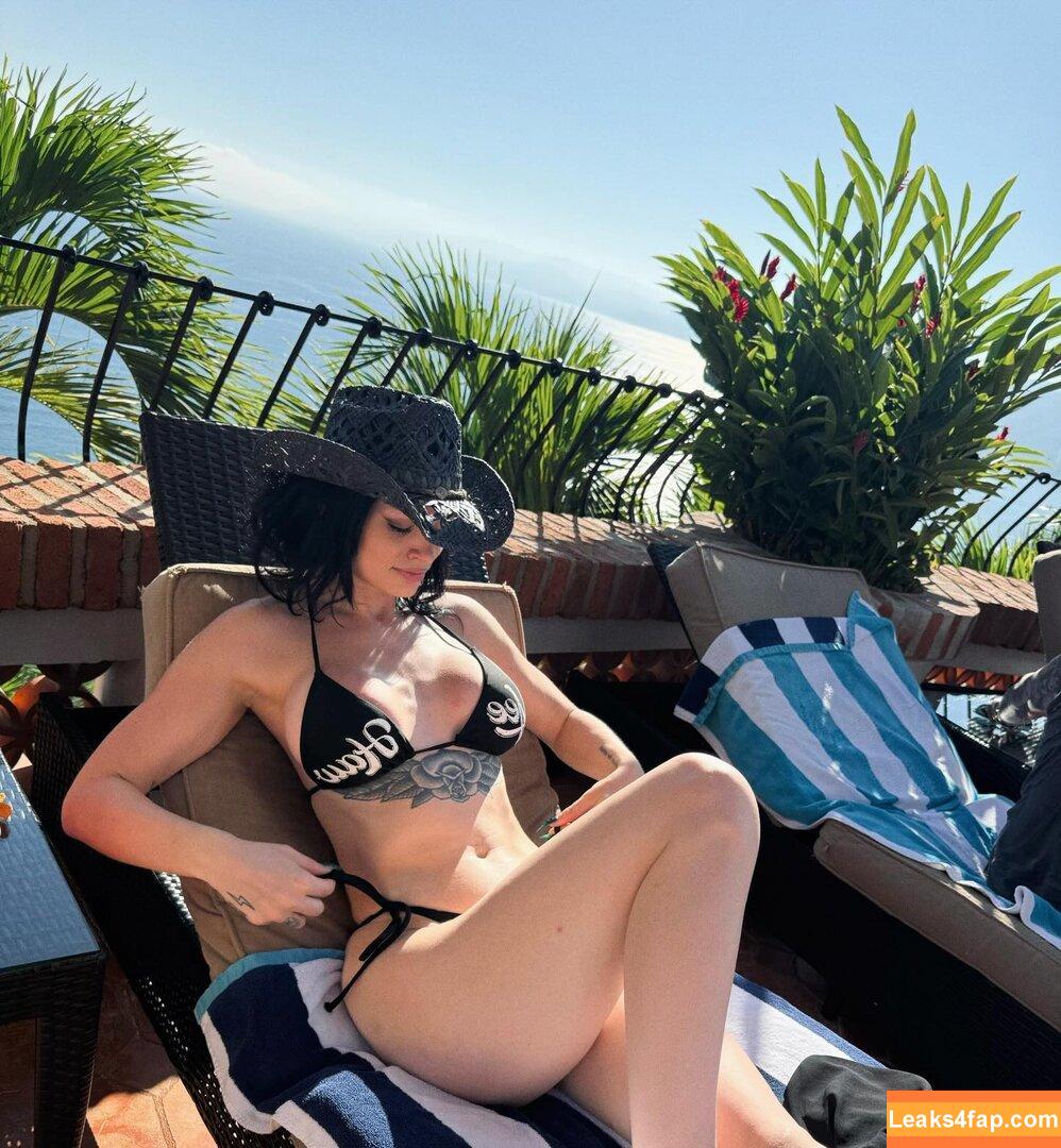 Saraya Bevis / realpaigewwe leaked photo photo #0435