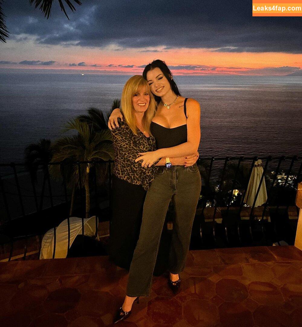 Saraya Bevis / realpaigewwe leaked photo photo #0438