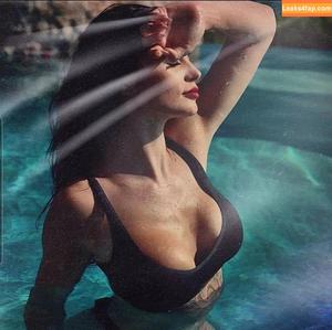 Saraya Bevis photo #0039