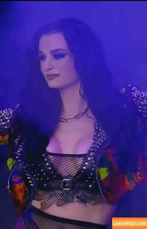 Saraya Bevis photo #0041