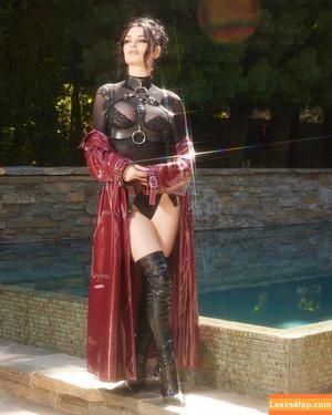 Saraya Bevis photo #0108