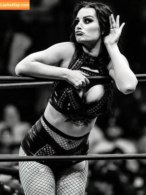 Saraya Bevis photo #0140