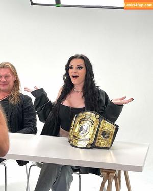 Saraya Bevis photo #0143