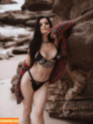 Saraya Bevis photo #0400