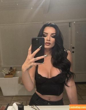 Saraya Bevis photo #0410