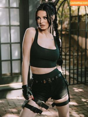 Saraya Bevis photo #0419